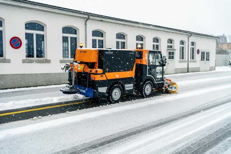 Für die Kombination aus der vollelektrischen Kehrmaschine CityCat V20e und dem elektrischen Solestreuer Husky Le gab es eine Goldmedaille. | Foto: Bucher Municipal Wernberg Für die Kombination aus der vollelektrischen Kehrmaschine CityCat V20e und dem elektrischen Solestreuer Husky Le gab es eine Goldmedaille. | Foto: Bucher Municipal Wernberg