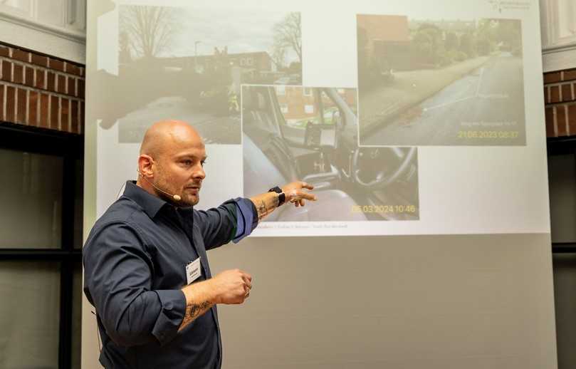 Stefan Eckmann teilt die Erfahrungen der Stadtentwässerung Norderstedt aus der digitalen Transformation und trägt damit dazu bei, praxisnahe Lösungen für ähnliche Herausforderungen aufzuzeigen. | Foto: IBAK