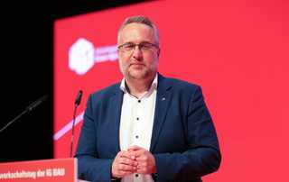 Kampf um Löhne und Rente: Burckhardt übernimmt Bundesvorsitz der IG Bau