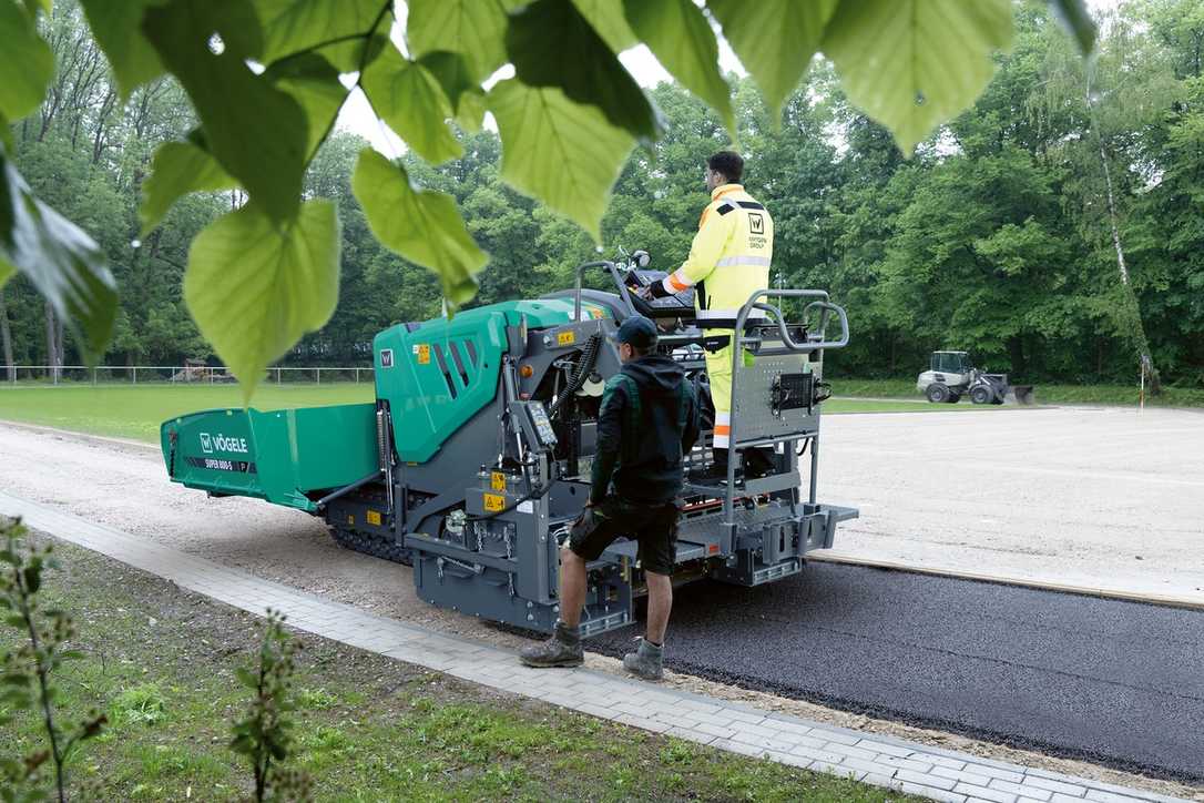 Vögele SUPER 800-5 P: Neuer Mini-Fertiger für Einbaubreiten bis 3,5 Meter Vögele SUPER 800-5 P: Neuer Mini-Fertiger für Einbaubreiten bis 3,5 Meter