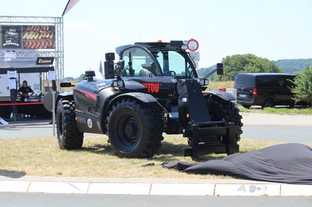 +++ Teleskoplader: Manitou enthüllt limitierte Sonderedition MLT 742-140 V+ +++