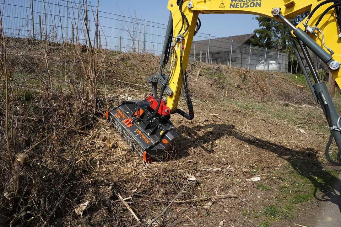 Landschaftspflege: Neue Gestrüpp- und Forstmulcher für den Baggeranbau Landschaftspflege: Neue Gestrüpp- und Forstmulcher für den Baggeranbau