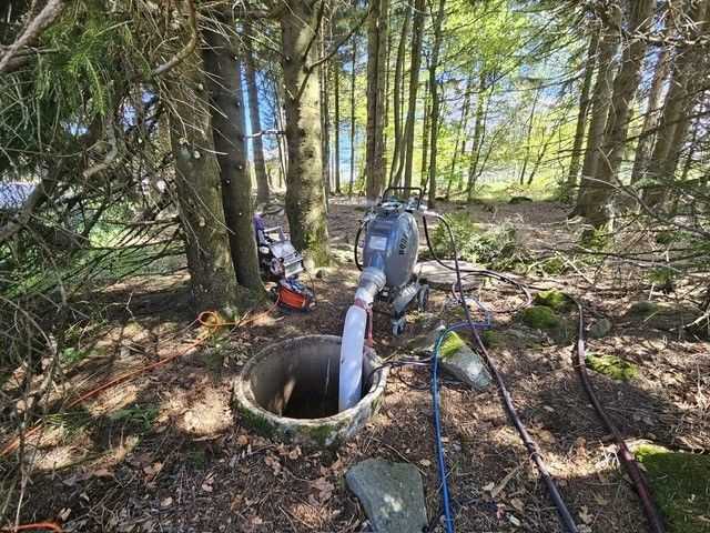 Am Ochsenkopf im Fichtelgebirge sind rund rund 92 Meter Leitung mit Nadelfilzlinern und dem Airbagliner von Bodenbender saniert worden. | Foto: Drechsler Umweltschutz