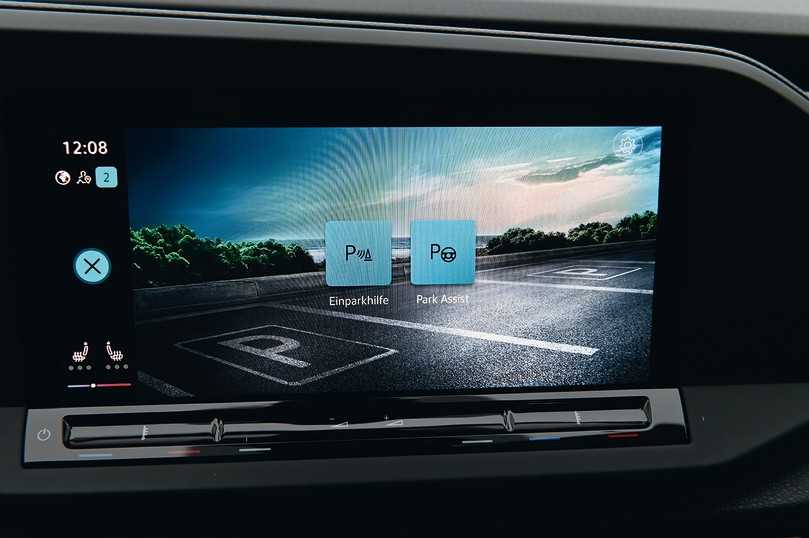 Einparkhilfe und Park-Assistent mit Lenkunterstützung liefern Livebilder auf dem Bildschirm. | Foto: Foto: B_I/Hausmann Einparkhilfe und Park-Assistent mit Lenkunterstützung liefern Livebilder auf dem Bildschirm. | Foto: Foto: B_I/Hausmann
