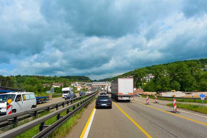 Autobahn GmbH legt Bauprojekte auf Eis