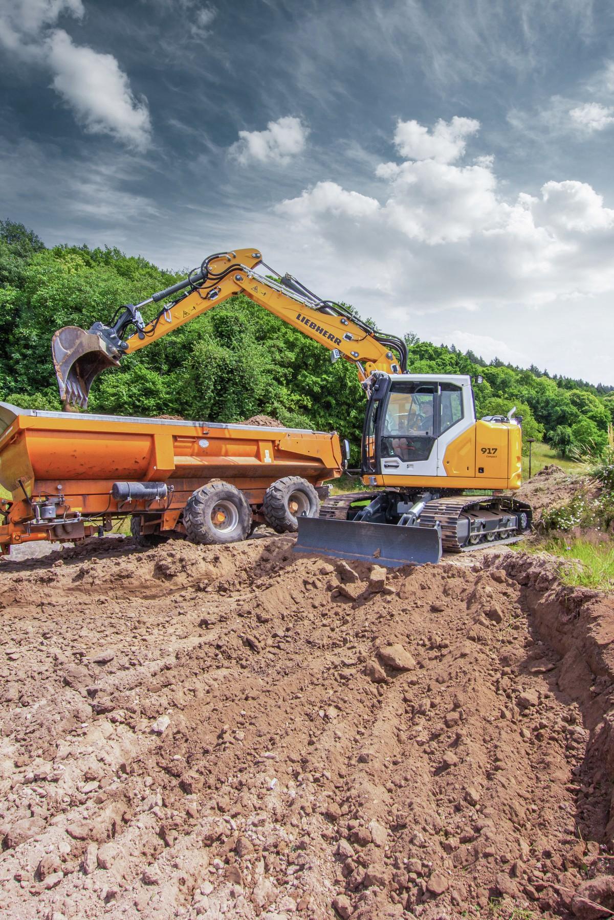 Der R 917 Compact G8 komplettiert die Kompaktbagger-Produktreihe und liegt hinsichtlich der Leistung zwischen dem R 915 Compact G8 und dem R 920 Compact G8. | Foto: Liebherr Der R 917 Compact G8 komplettiert die Kompaktbagger-Produktreihe und liegt hinsichtlich der Leistung zwischen dem R 915 Compact G8 und dem R 920 Compact G8. | Foto: Liebherr