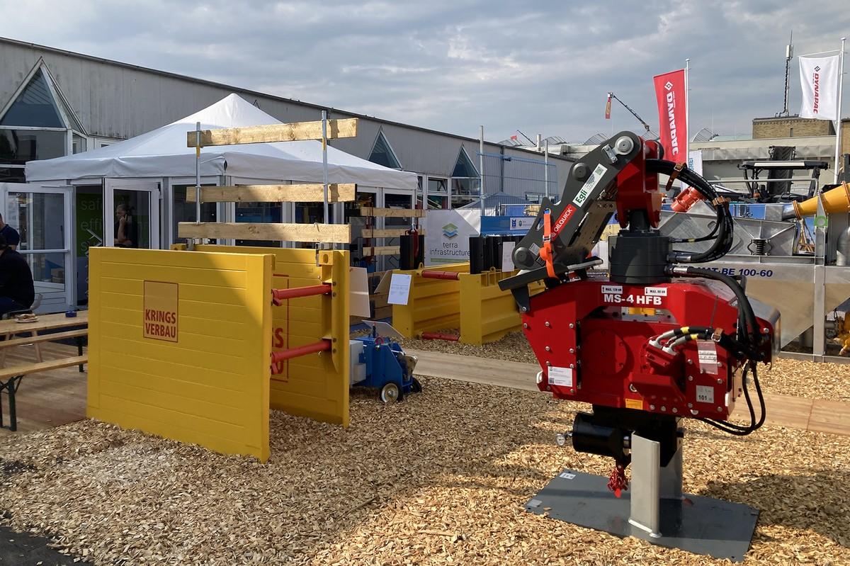 Maßgeschneiderte Lösungen aus der Maschinentechnik und beim Grabenverbau präsentierte Terra Infrastructure auf der Nordbau in Neumünster. | Foto: terra infrastructure GmbH Maßgeschneiderte Lösungen aus der Maschinentechnik und beim Grabenverbau präsentierte Terra Infrastructure auf der Nordbau in Neumünster. | Foto: terra infrastructure GmbH