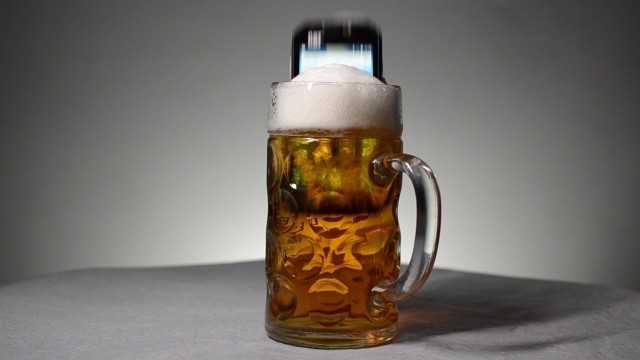 Ist das Cat S60 wirklich wasserdicht? Wir haben es überprüft, zu sehen im Video.