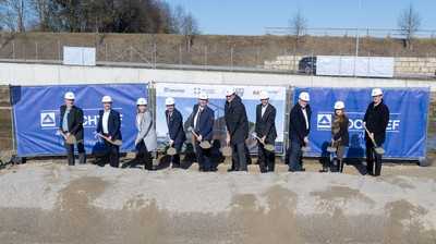 Spatenstich für Yexio-Rechenzentrum