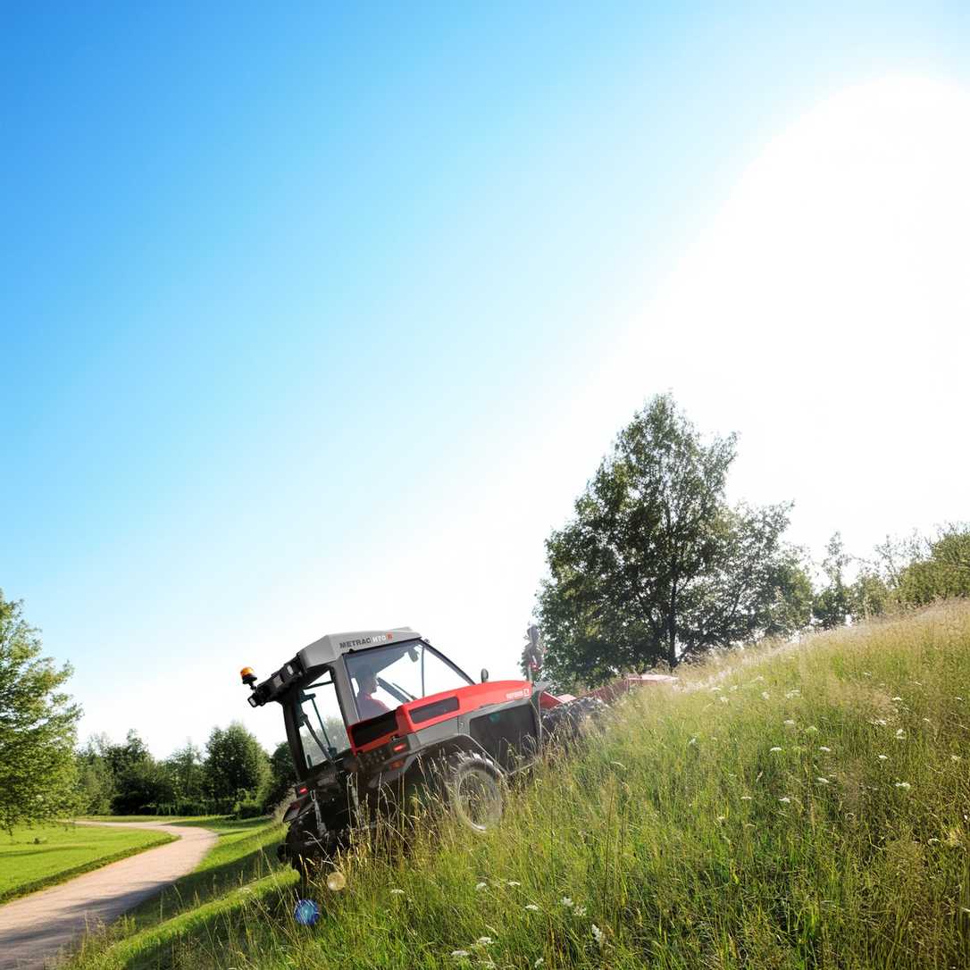 Reform: Neuer Zweiachsmäher Metrac H70 R Reform: Neuer Zweiachsmäher Metrac H70 R