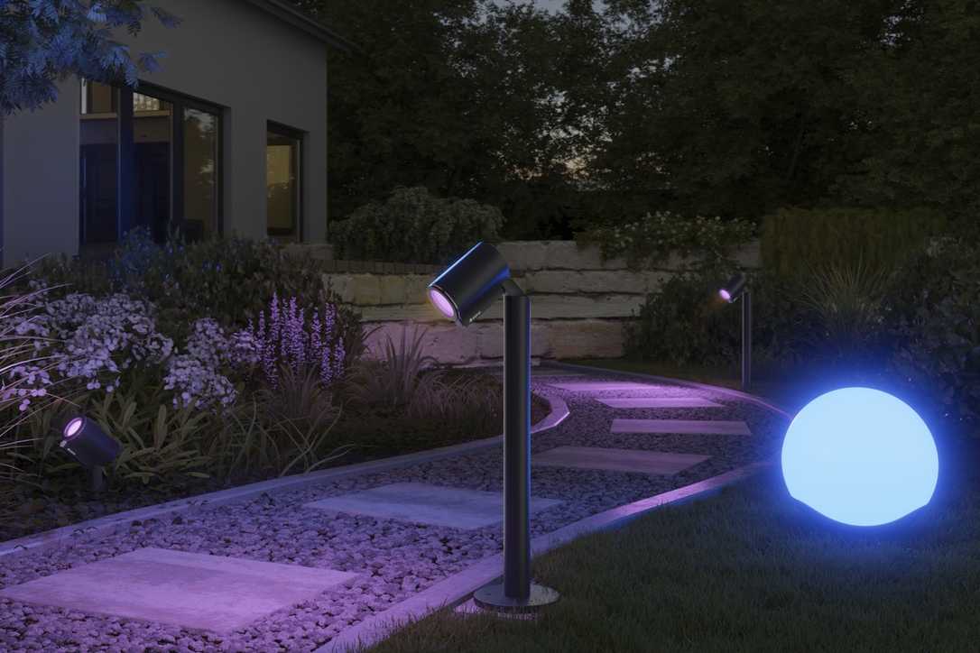 Flexible Gartenbeleuchtung: 24-V-System von Steinel ohne Erdarbeiten Flexible Gartenbeleuchtung: 24-V-System von Steinel ohne Erdarbeiten