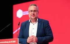 Kampf um Löhne und Rente: Burckhardt übernimmt Bundesvorsitz der IG Bau