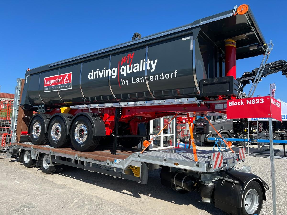 Langendorf Kippsattelanhänger | Foto: QUATEX