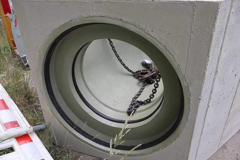 Auch die Schachtunterteile sind komplett mit PU ausgekleidet, was sie korrosionsbeständig macht. | Foto: P.V. Betonfertigteilwerke GmbH