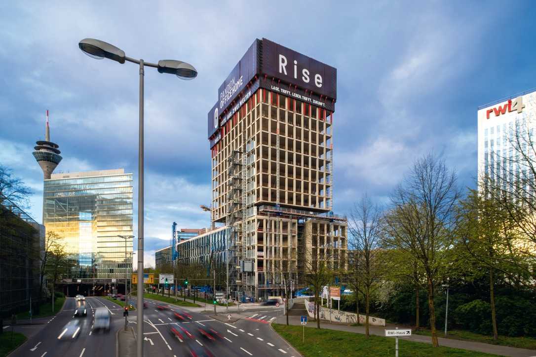 Bauprojekt Pandion Officehome Rise: Mit Windschild geschützt in großer Höhe Bauprojekt Pandion Officehome Rise: Mit Windschild geschützt in großer Höhe