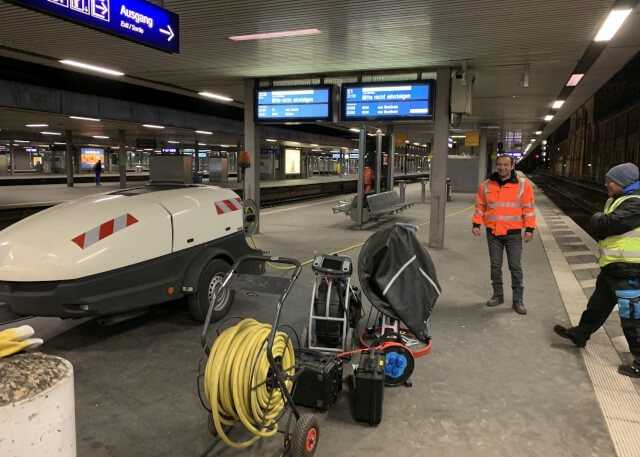 Einsatz auf dem Bahnsteig A Einsatz auf dem Bahnsteig A