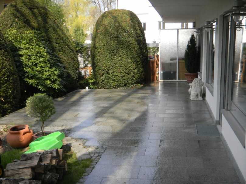 Die Terrasse vor der Reinigung. | Foto: Finalit Die Terrasse vor der Reinigung. | Foto: Finalit