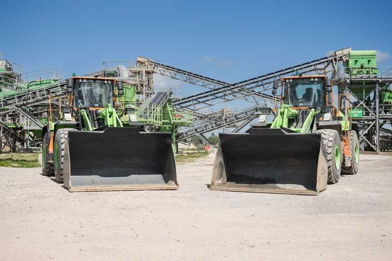 Die elektrischen Radlader zeigen in Leistung und Bedienung ein Niveau vergleichbar mit konventionellen 23-Tonnen-Dieselmaschinen. | Foto: Heidelberg Materials/Sebastian Engels