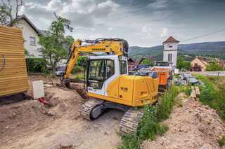 Liebherr France liefert die neuen Raupenbagger Generation 8 aus