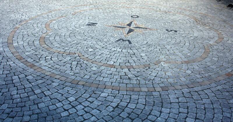 Robert Sikorski ist auch im Ausland tätig: Pflasterkunst bei einem Projekt in Russland. Robert Sikorski ist auch im Ausland tätig: Pflasterkunst bei einem Projekt in Russland.