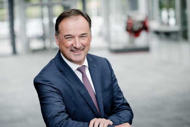 „Unser oberstes Ziel ist es, betriebsbedingte Kündigungen zu vermeiden und für unsere Mitarbeiterinnen und Mitarbeiter eine sozialverträgliche Lösung zu finden“, sagt Deutz-CEO Dr. Frank Hiller. | Fotos: Deutz