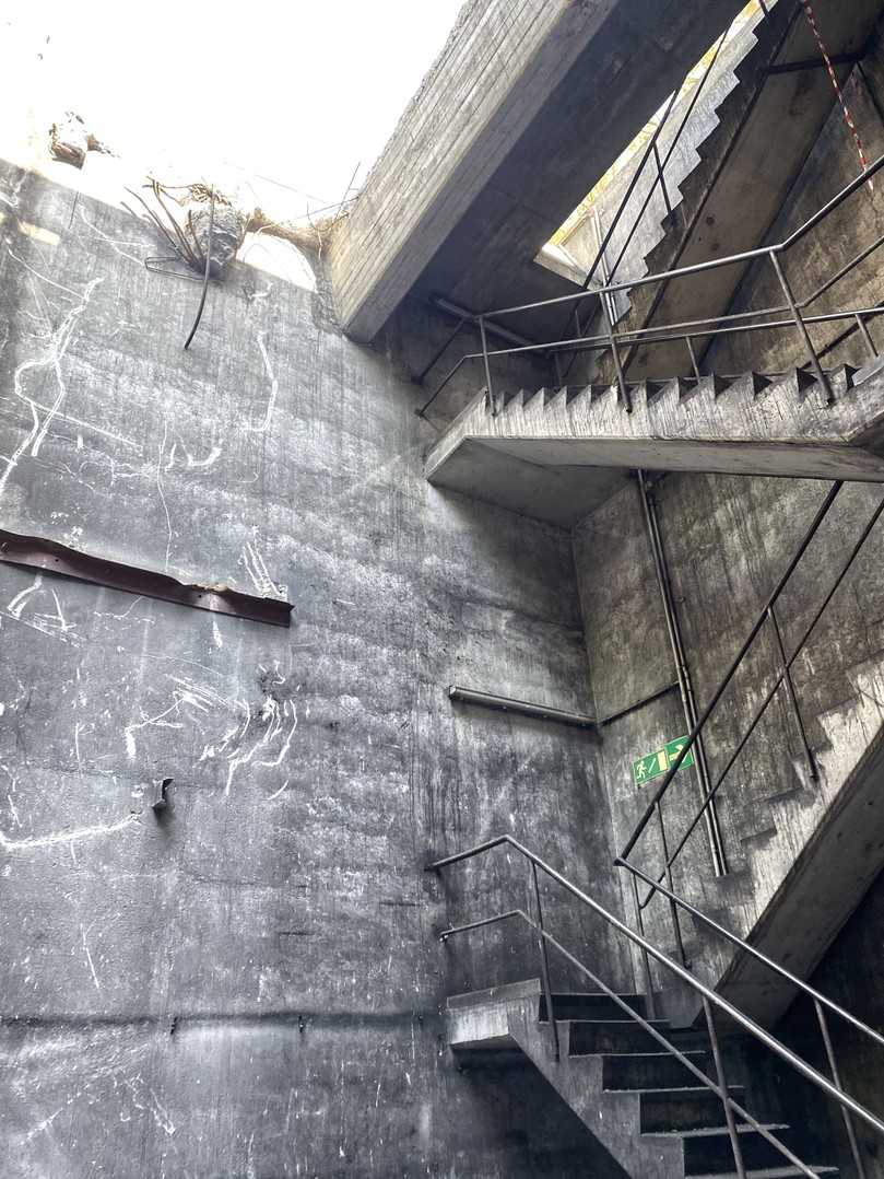 Der alte Kohlebunker wird Stück für Stück und in allen Ecken und Winkeln mit Flüssigboden nach RAL Gütezeichen 507 verfüllt – echt gut für die Umwelt und vor allem schont es Ressourcen. | Foto: Flüssigboden SH Der alte Kohlebunker wird Stück für Stück und in allen Ecken und Winkeln mit Flüssigboden nach RAL Gütezeichen 507 verfüllt – echt gut für die Umwelt und vor allem schont es Ressourcen. | Foto: Flüssigboden SH