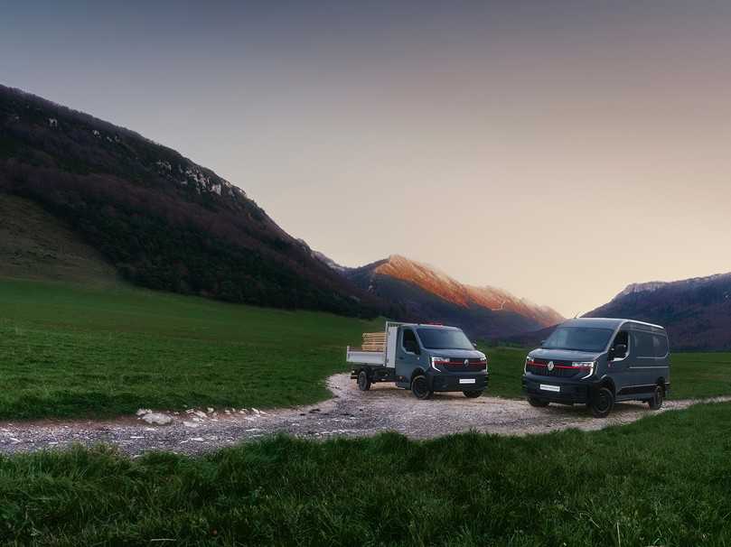 Frontantrieb und verstärktes Fahrwerk: Der Master Red Edition Offroad ist für Einsätze auf schwierigem Terrain gebaut. | Foto: Renault