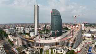 Spektakuläre Welle über Mailand