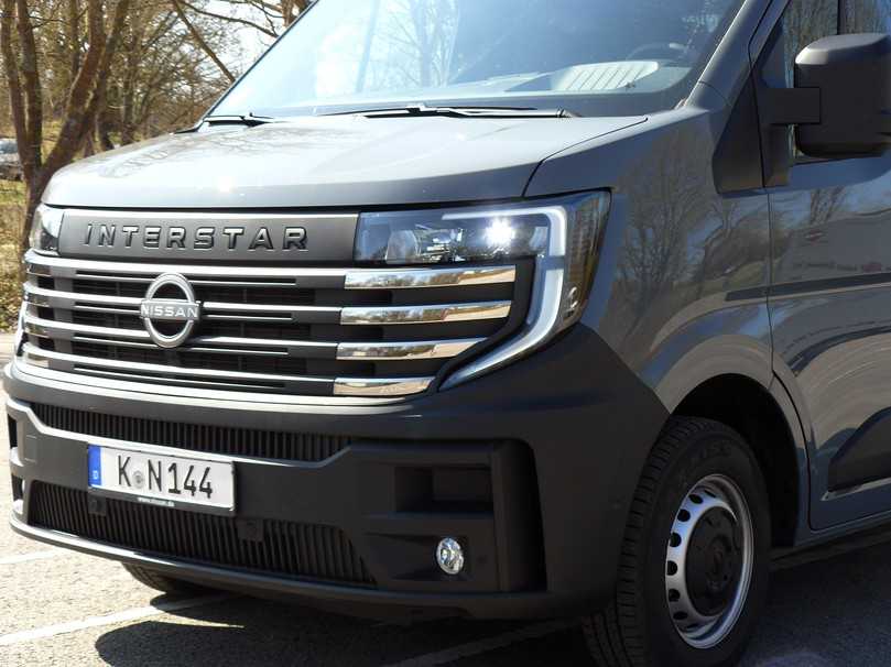 Der beißt nicht, der will nur arbeiten: Chromzähne, selbstbewusster Schriftzug. | Foto: Randolf Unruh