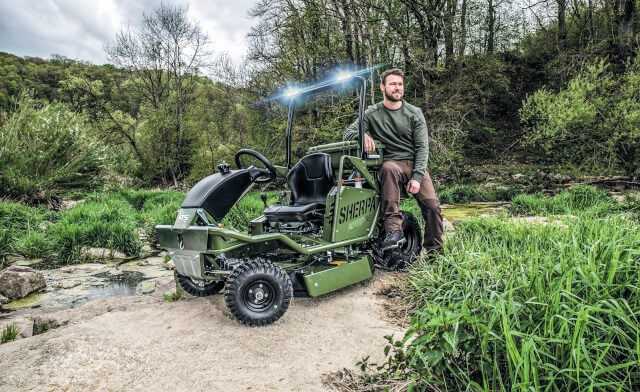 Limited-Edition zum Firmenjubiläum: Der Aufsitzmäher AS 940 Sherpa 4WD Adventure. | Foto: AS-Motor