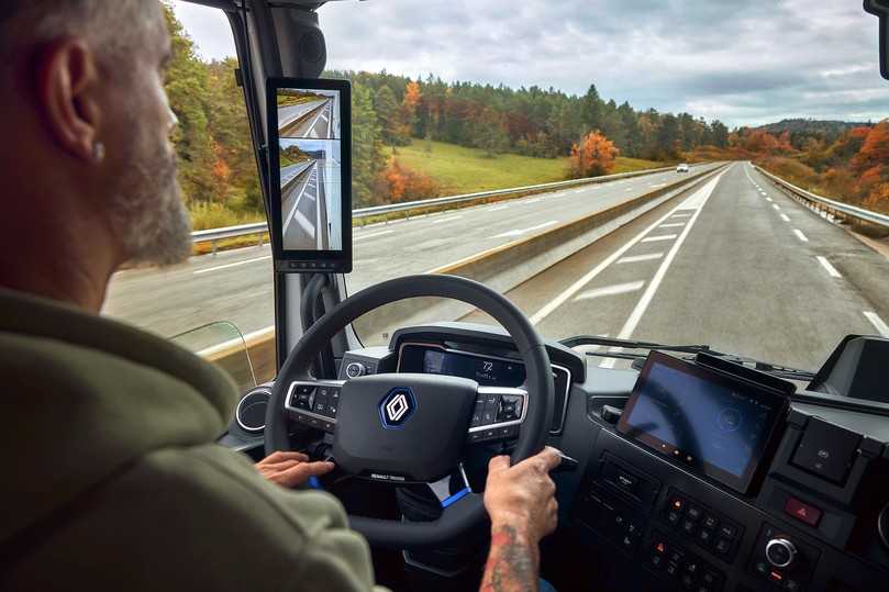 Moderner Arbeitsplatz im E-Tech T 780 und E-Tech T 585 mit Digital-Displays, Multifunktionslenkrad und Spiegelersatzsystem. | Foto: FH Moderner Arbeitsplatz im E-Tech T 780 und E-Tech T 585 mit Digital-Displays, Multifunktionslenkrad und Spiegelersatzsystem. | Foto: FH