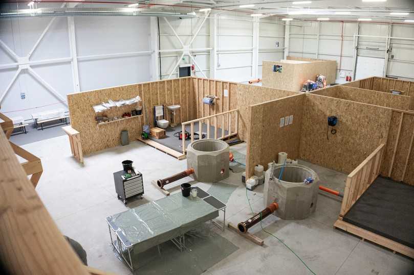 Reale Bedingungen: Im Ausbildungszentrum wird unter praxisnahen Bedingungen für den Einsatz in deutschen Betrieben geübt. | Foto: TechBridge Reale Bedingungen: Im Ausbildungszentrum wird unter praxisnahen Bedingungen für den Einsatz in deutschen Betrieben geübt. | Foto: TechBridge