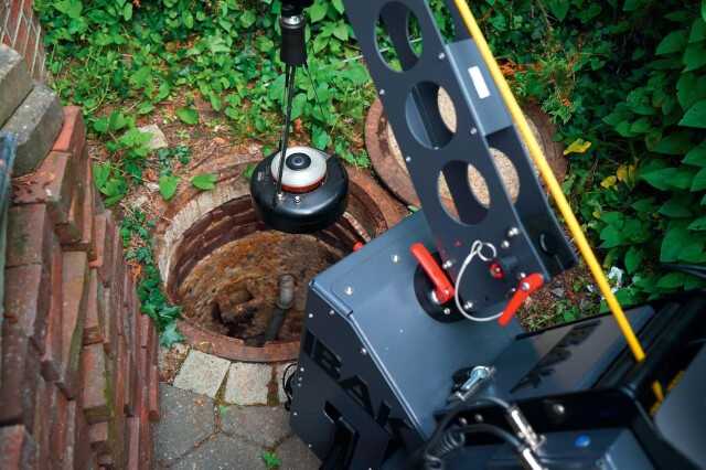 Abb. 3: In einer einzigen vertikalen Befahrung wird das gesamte Schachtinnere und in wenigen Sekunden optisch mit einer 4K-Auflösung gescannt. (zur Veranschaulichung ohne Blendschutz abgebildet)