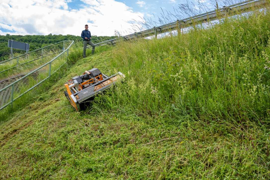 AS Motors: AS 1000 Ovis RC neuer Mäher für den Hang