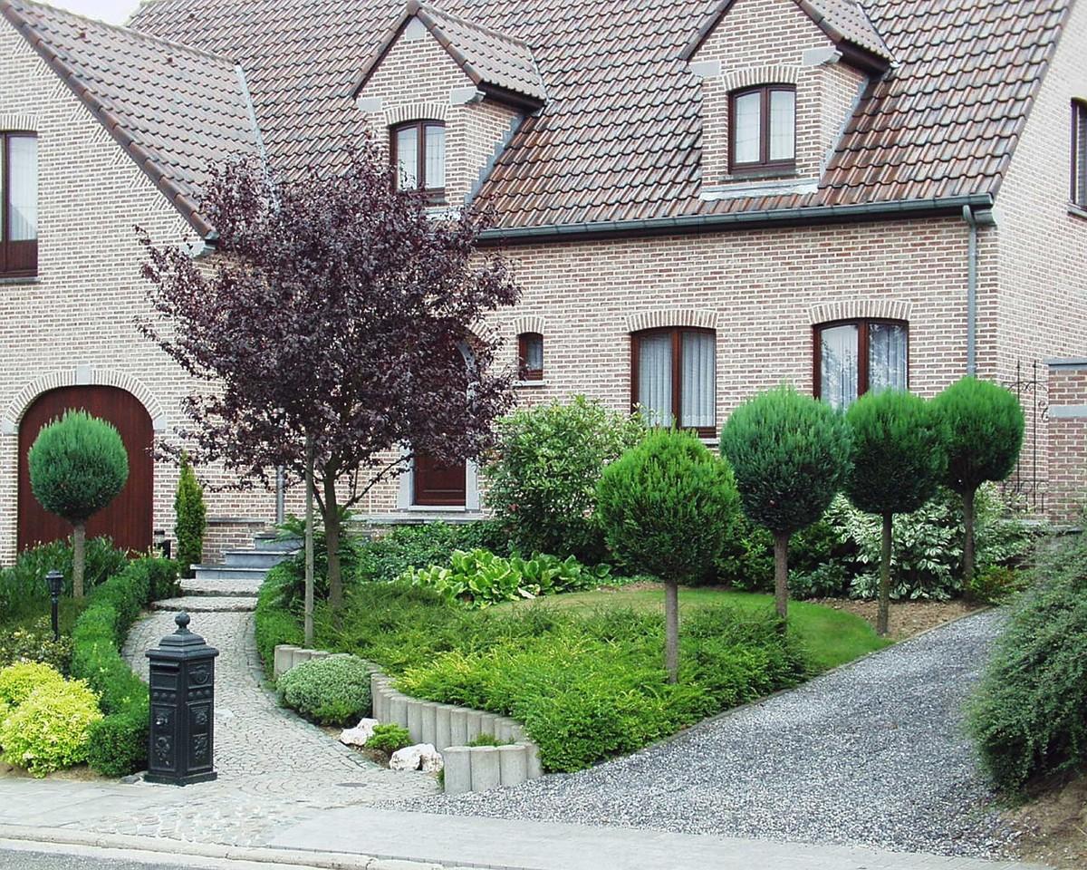 Wer Steine gut findet, muss sich nicht komplett von ihnen verabschieden, so die Experten. Es ist lediglich wichtig, dass das Material professionell verwendet und mit der richtigen Pflanzenauswahl kombiniert wird. | Foto: BGL