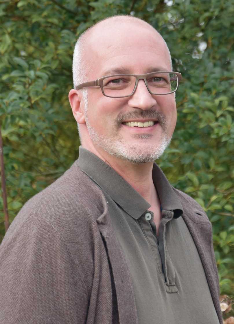 Nikolai Kendzia, Dipl.-Ing. Landespflege, ist Arbeitsbereichsleiter „Betrieb, Management und Freiraumplanung“ am Institut für Stadtgrün und Landschaftsbau, Bayerische Landesanstalt für Weinbau und Gartenbau (LWG), Veitshöchheim. Er ist Leiter der Arbeitsgruppe VII bei der Arbeitsgemeinschaft Landtechnik und Landwirtschaftliches Bauwesen (ALB Bayern). | Foto: Nikolai Kendzia, LWG Nikolai Kendzia, Dipl.-Ing. Landespflege, ist Arbeitsbereichsleiter „Betrieb, Management und Freiraumplanung“ am Institut für Stadtgrün und Landschaftsbau, Bayerische Landesanstalt für Weinbau und Gartenbau (LWG), Veitshöchheim. Er ist Leiter der Arbeitsgruppe VII bei der Arbeitsgemeinschaft Landtechnik und Landwirtschaftliches Bauwesen (ALB Bayern). | Foto: Nikolai Kendzia, LWG