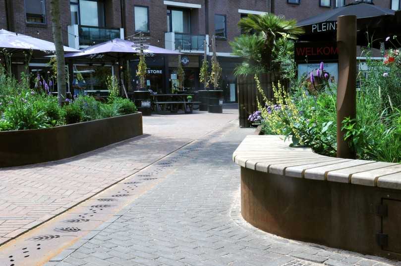 In Raalte hat ACO mit Partnern ein intelligentes Bewässerungssystem für Bäume entwickelt, welches mithilfe von Sensoren Baumquartiere vollautomatisch und bedarfsgerecht bewässert. | Foto: ACO In Raalte hat ACO mit Partnern ein intelligentes Bewässerungssystem für Bäume entwickelt, welches mithilfe von Sensoren Baumquartiere vollautomatisch und bedarfsgerecht bewässert. | Foto: ACO