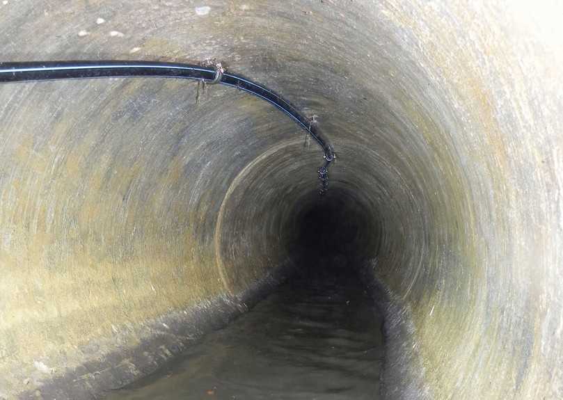 Abb. 5: Kabel im Kanal in Oer-Erkenschwick 2007 | Foto: Gerald Preuß Abb. 5: Kabel im Kanal in Oer-Erkenschwick 2007 | Foto: Gerald Preuß