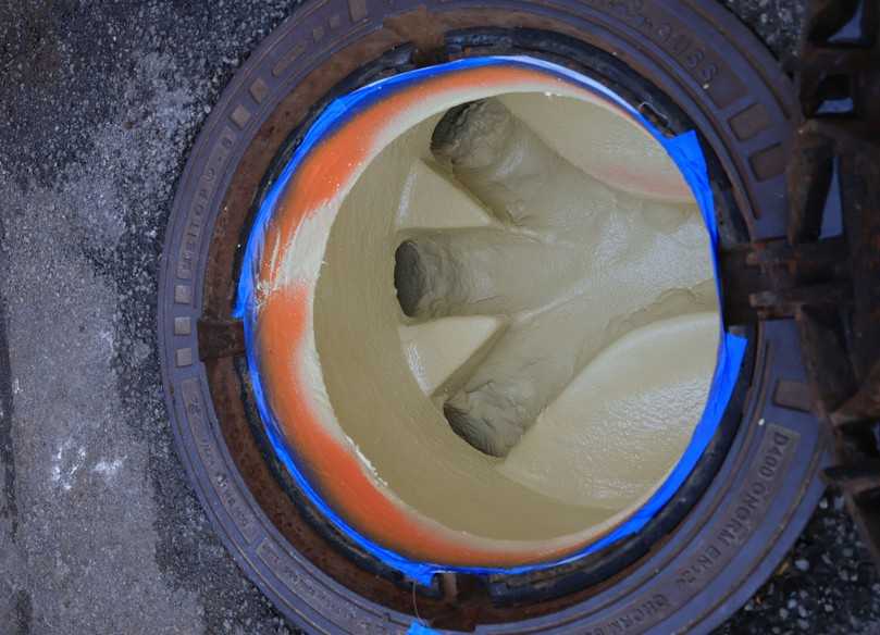 Vollendung der zweiten Lage mit „Obic 1306“ (PU-Schaum) | Foto: Swietelsky-Faber