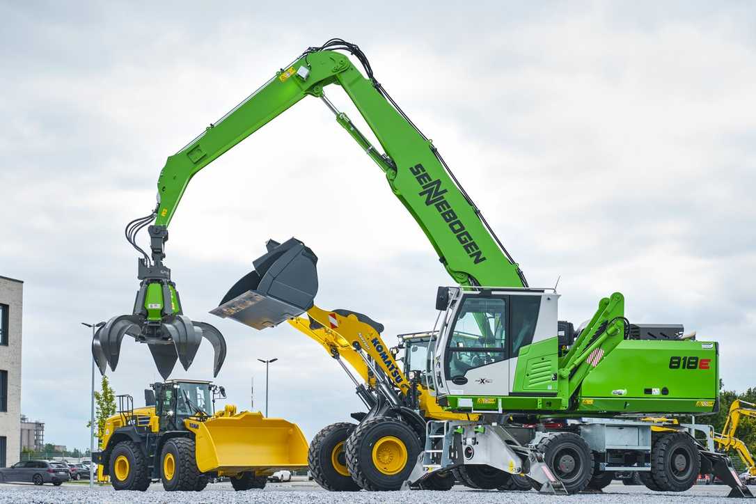 Schlüter Baumaschinen Umschlagmaschinen von Komatsu und Sennebogen auf der RecyclingAktiv Schlüter Baumaschinen Umschlagmaschinen von Komatsu und Sennebogen auf der RecyclingAktiv