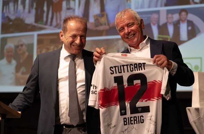 Mit Staatsmedaille und VfB-Trikot in den Ruhestand