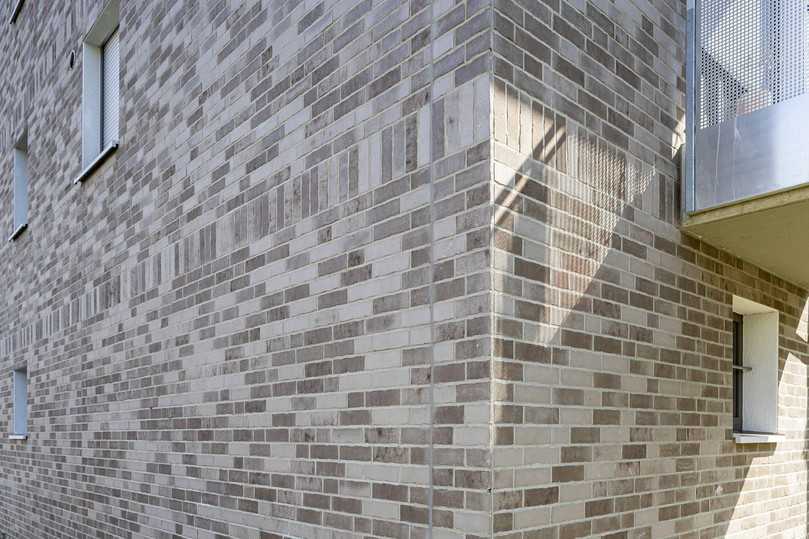 Quasi wartungsfrei: Instandhaltungsarbeiten wie Reinigen, neu streichen oder gar neu verputzen entfallen bei Riemchen. | Foto: Vandersanden Quasi wartungsfrei: Instandhaltungsarbeiten wie Reinigen, neu streichen oder gar neu verputzen entfallen bei Riemchen. | Foto: Vandersanden