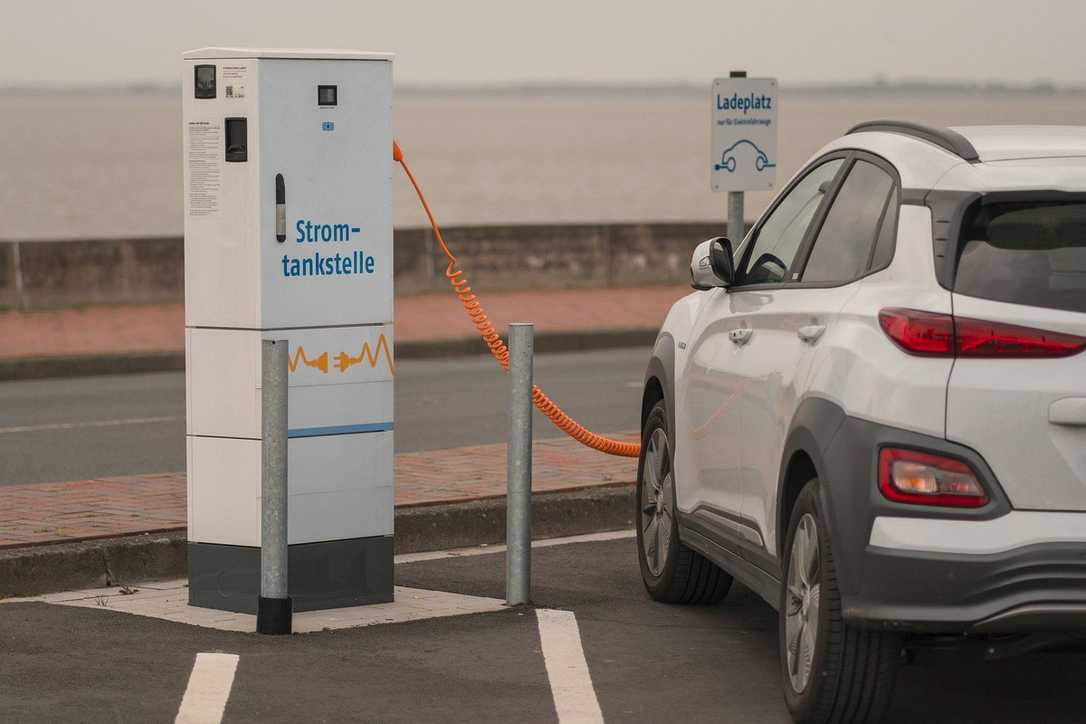 Ausbau von Breitband und E-Mobilität: GLT fordert Gesamtkonzept Ausbau von Breitband und E-Mobilität: GLT fordert Gesamtkonzept
