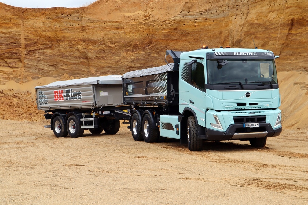 Volvo FMX 6x4 Electric - ein Stromer in der Grube