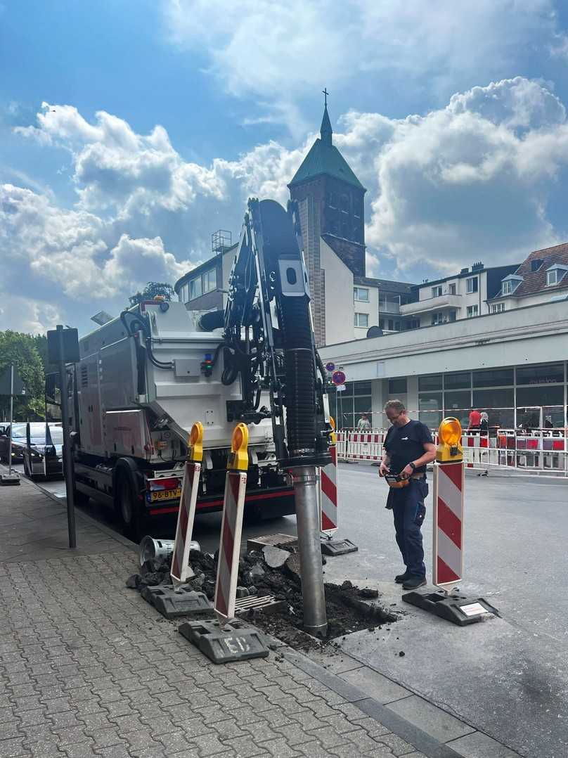 Innerhalb kürzester Zeit am Einsatzort und die Aufgabe mit nur einem Bediener schnell gelöst: MTS Saugbagger sind Effizienzbeschleuniger. | Foto: MTS Mobile Innerhalb kürzester Zeit am Einsatzort und die Aufgabe mit nur einem Bediener schnell gelöst: MTS Saugbagger sind Effizienzbeschleuniger. | Foto: MTS Mobile