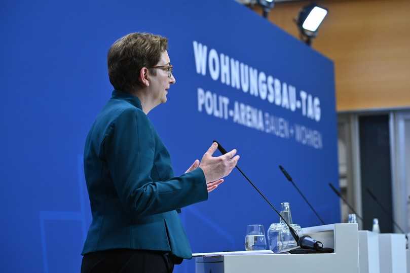 Bundesbauministerin Klara Geywitz setzt beim Wohnungsbau auf regionalisierte Bedarfsprognosen. | Foto: DGfM/C. Pflug Bundesbauministerin Klara Geywitz setzt beim Wohnungsbau auf regionalisierte Bedarfsprognosen. | Foto: DGfM/C. Pflug