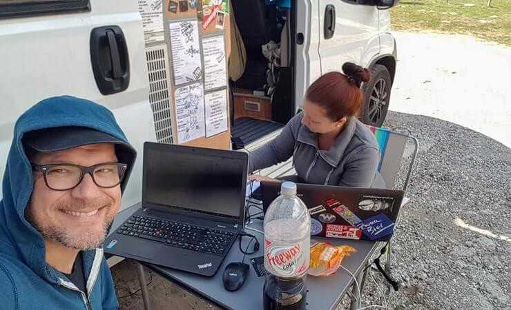 Landschaftsarchitekten-Team als Digital-Nomaden unterwegs Landschaftsarchitekten-Team als Digital-Nomaden unterwegs