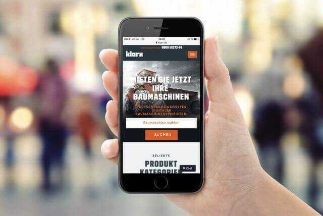 Alle Funktionen der Online-Miete bei Klarx können auch auf Mobilgeräten genutzt werden. So kann beispielsweise beim plötzlichen Ausfall einer Maschine direkt von der Baustelle aus Ersatz geordert werden.