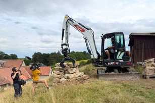Filmreife Baumaschinen in „Traumhaus oder Luftschloss“