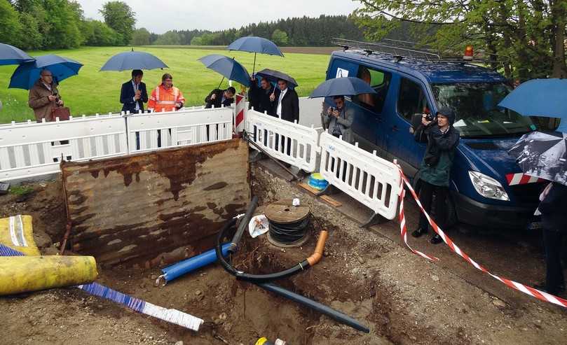 Bei einer Baustellenbesichtigung in Deutschland konnte Urban Utilities 2014 Primus Line® zum ersten Mal live erleben. | Foto: Rädlinger primus line Bei einer Baustellenbesichtigung in Deutschland konnte Urban Utilities 2014 Primus Line® zum ersten Mal live erleben. | Foto: Rädlinger primus line